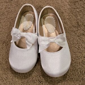 White Satin Toddler Shoes - Size 7